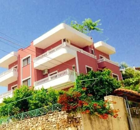 Vila Jakupi Apartamento Sarandë Exterior foto