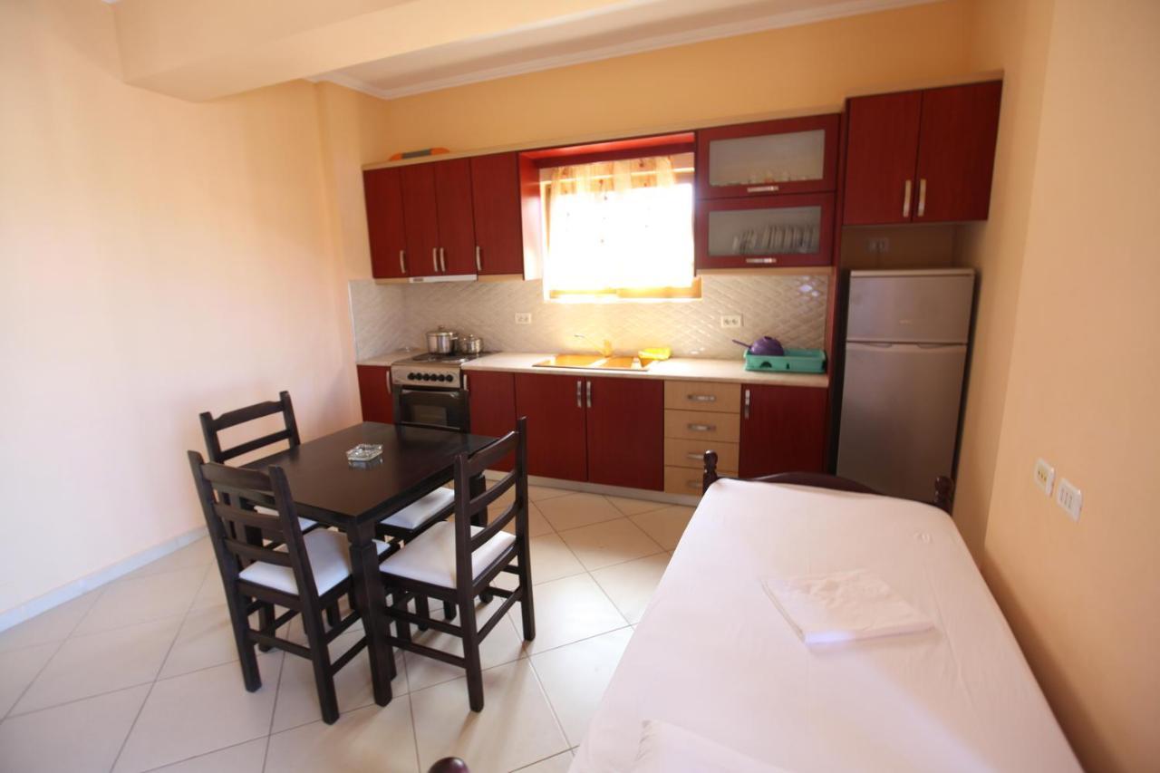 Vila Jakupi Apartamento Sarandë Exterior foto