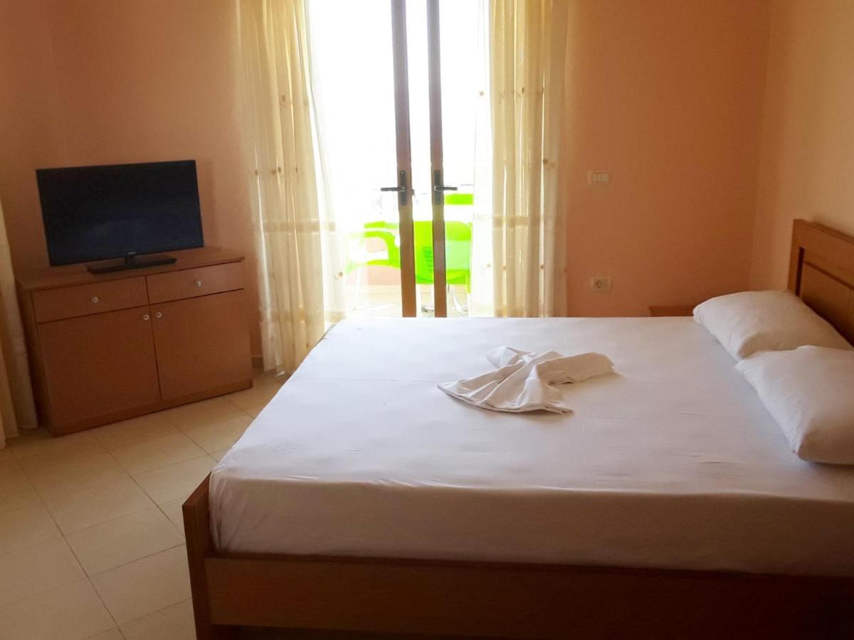 Vila Jakupi Sarandë Exterior foto